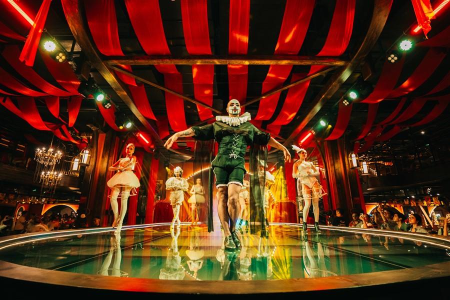 Kịch bản ly kỳ, vũ đạo cuốn hút là những điểm làm nên sức hấp dẫn của show