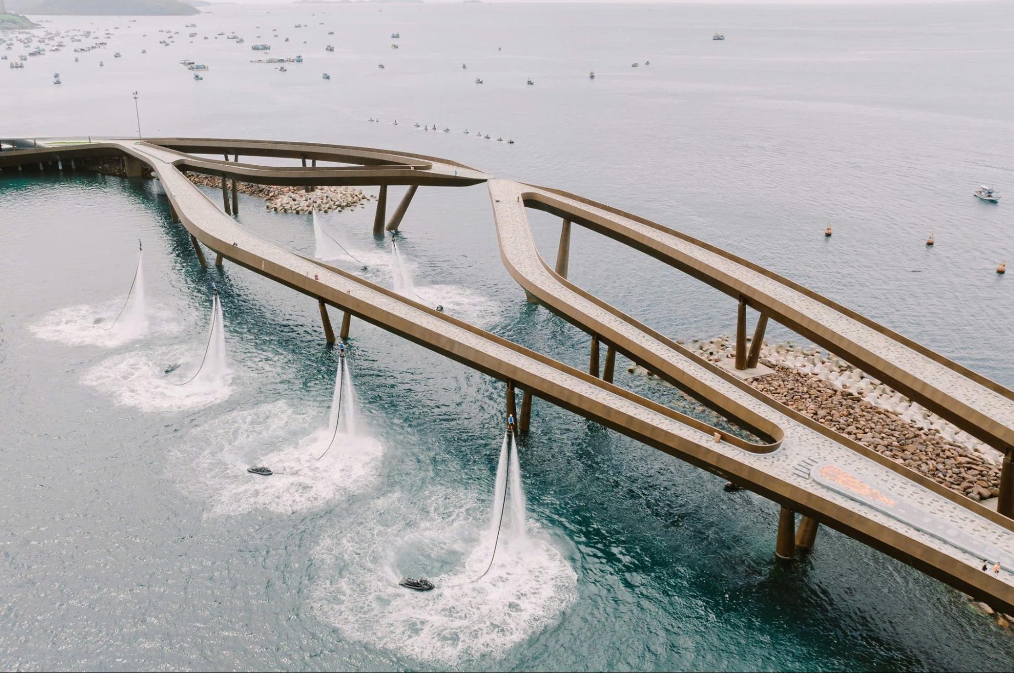 Dàn vận động viên quốc tế tập luyện cho ngày trở lại tại Phú Quốc.